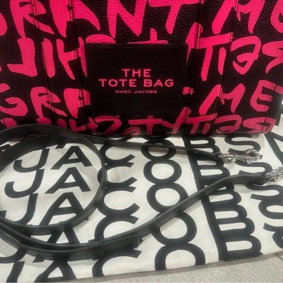 Marc Jacobs Neon Pink and Black Graphic Tote - Picture 3 of 8